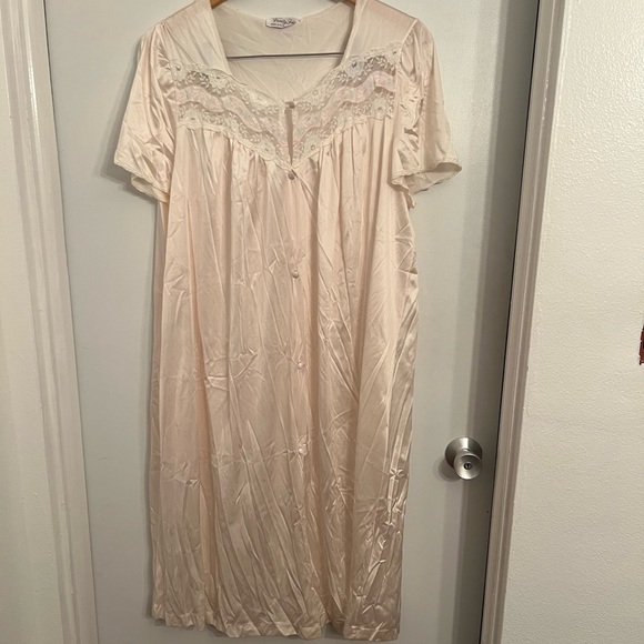 VTG Vanity Fair Pink White Nightgown Dress Pajama Dress Lace XL Pocket - Picture 2 of 15